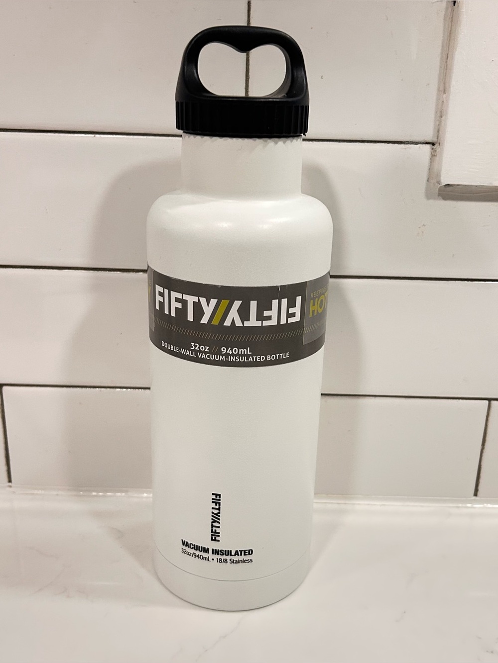 FIFTY/FIFTY White Vacuum Insulated Water Bottle 32 oz.